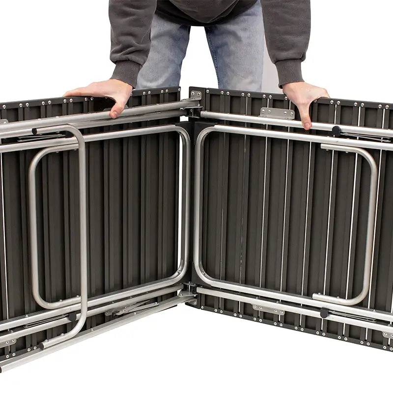 Slim-Fold Table